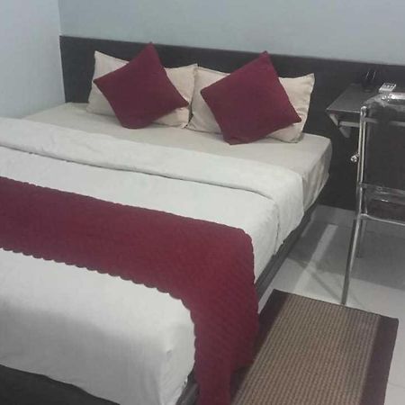 Hotel O Home Aditya Inn Suits Homestay Ayodhya Ngoại thất bức ảnh