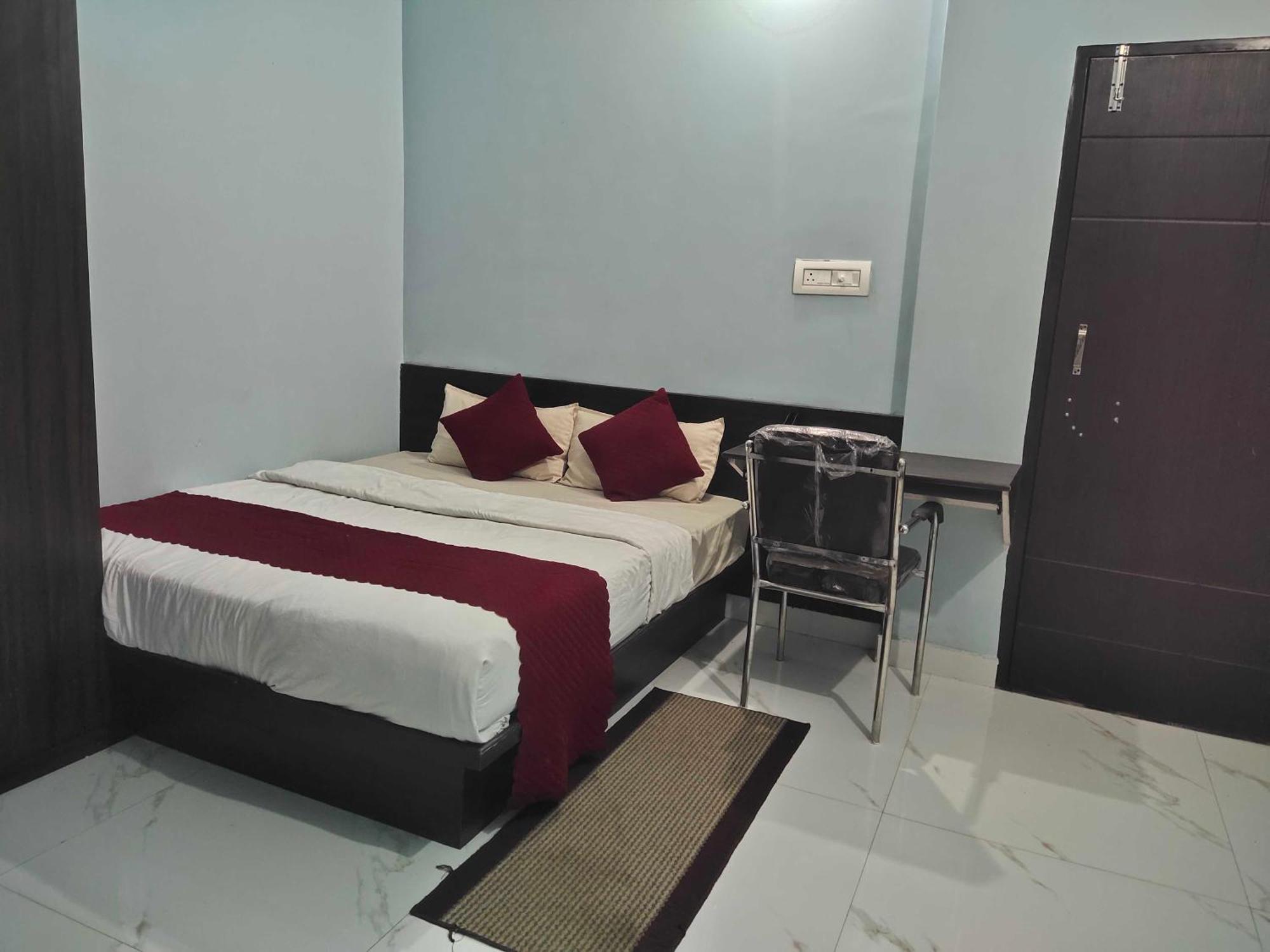 Hotel O Home Aditya Inn Suits Homestay Ayodhya Ngoại thất bức ảnh